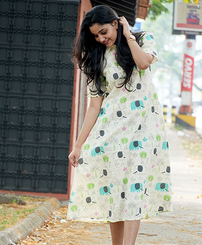 White Pattern dress - Image 2